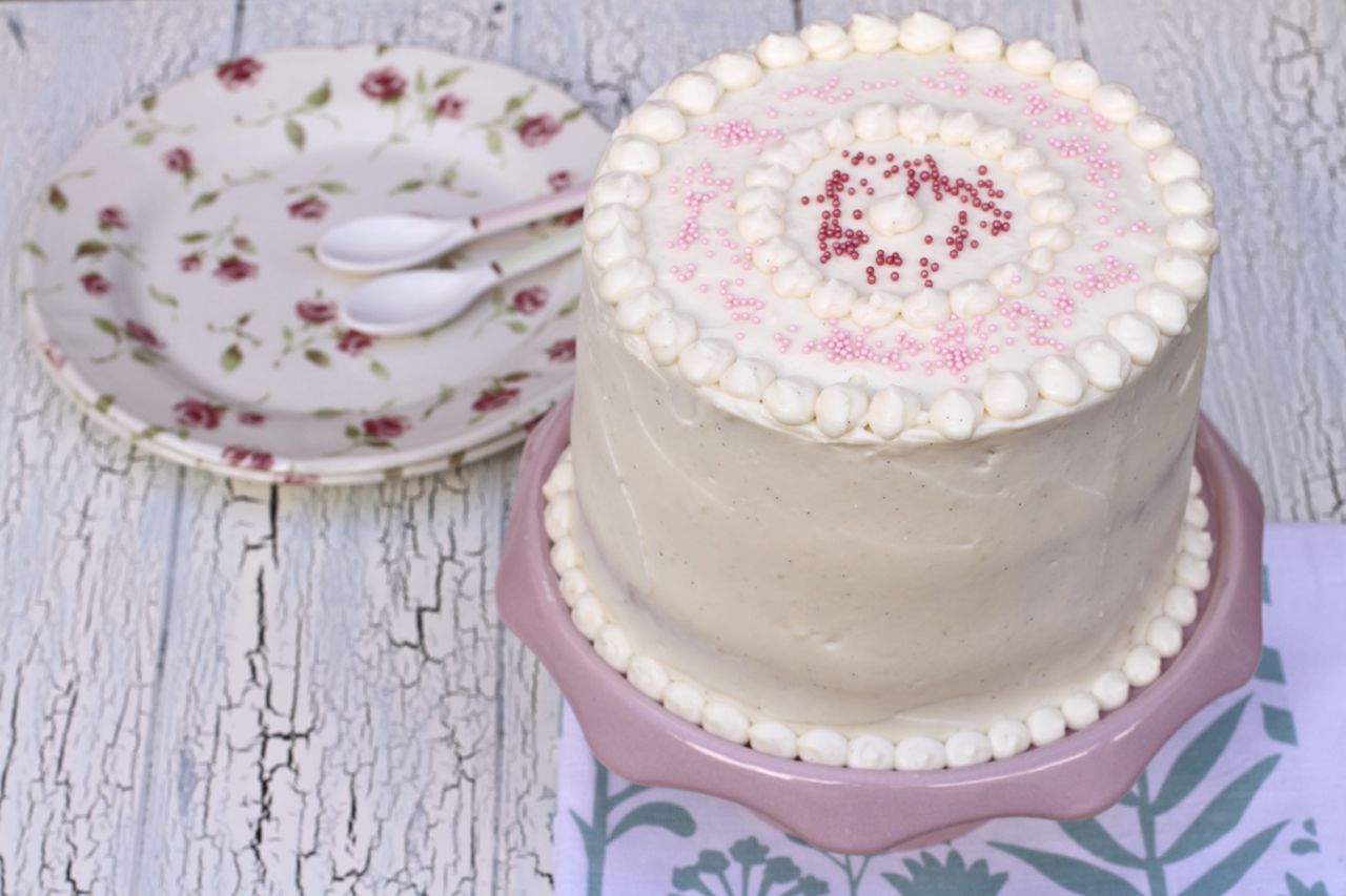 Una tarta con un frosting diferente. Incluso sirve para decorar con manga